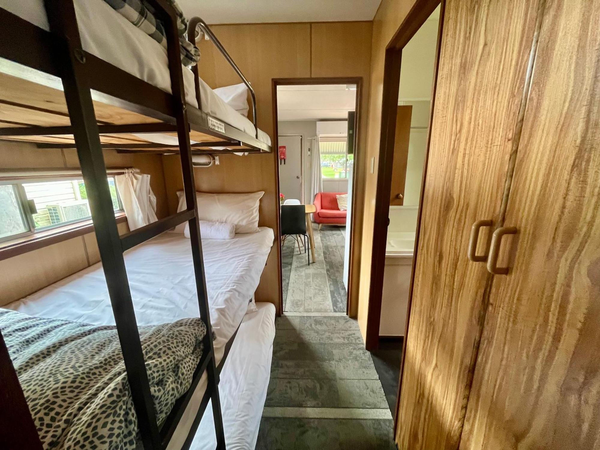 Caravan And Tourist Park Campsite 2*